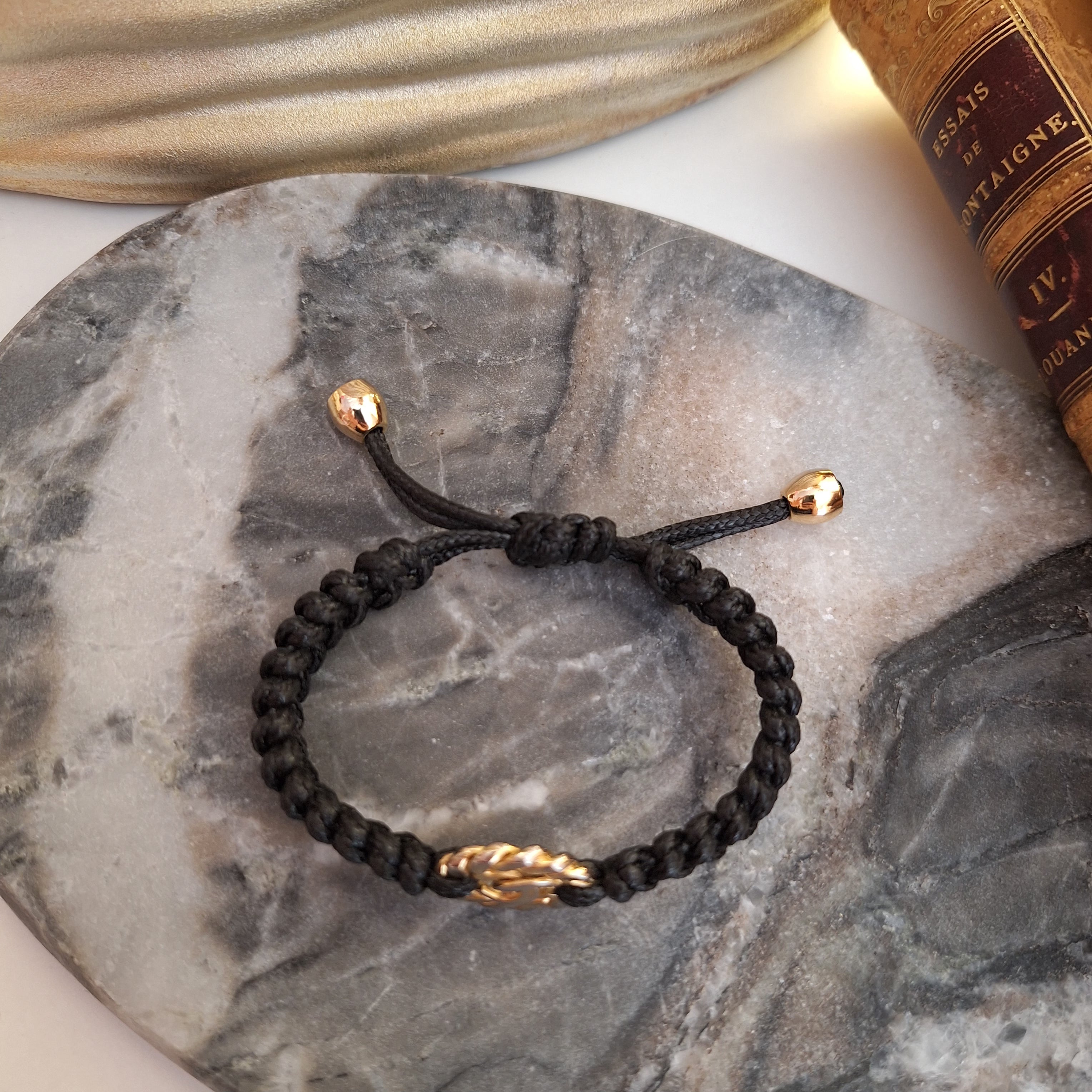 Odel Bracelet - Relux handcrafted creation with upcycled button