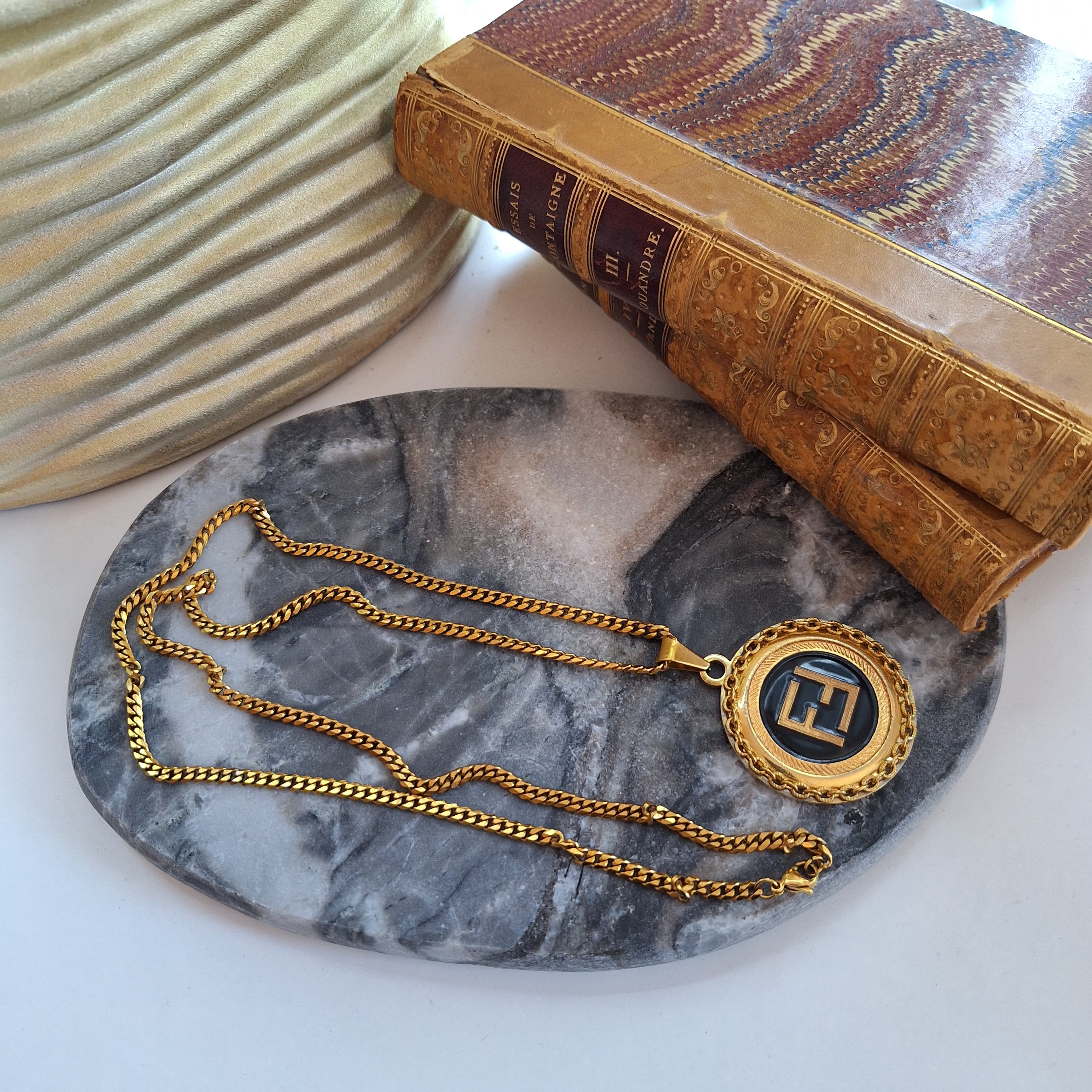 Collana Jill - Creazione artigianale Relux con bottone vintage upcycled