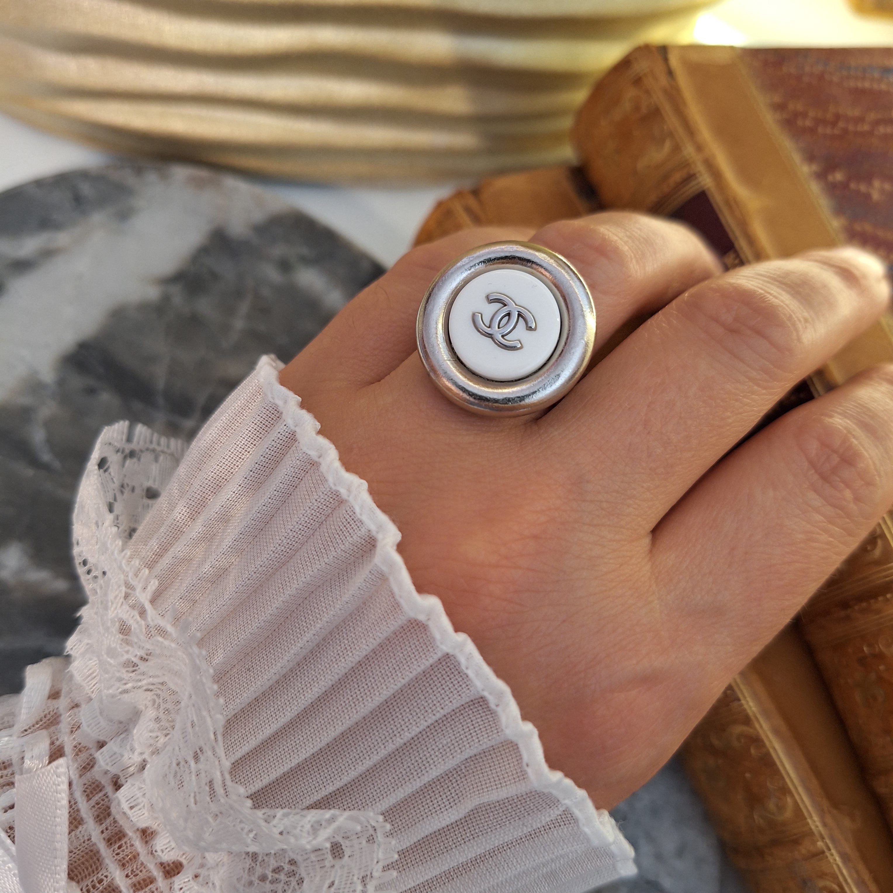 Anello Faye -Creazione artigianale Relux con bottone upcycled