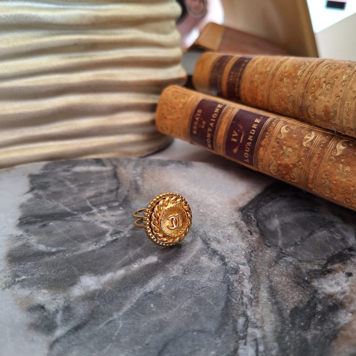 Anello Jade - Creazione artigianale Relux con bottone upcycled