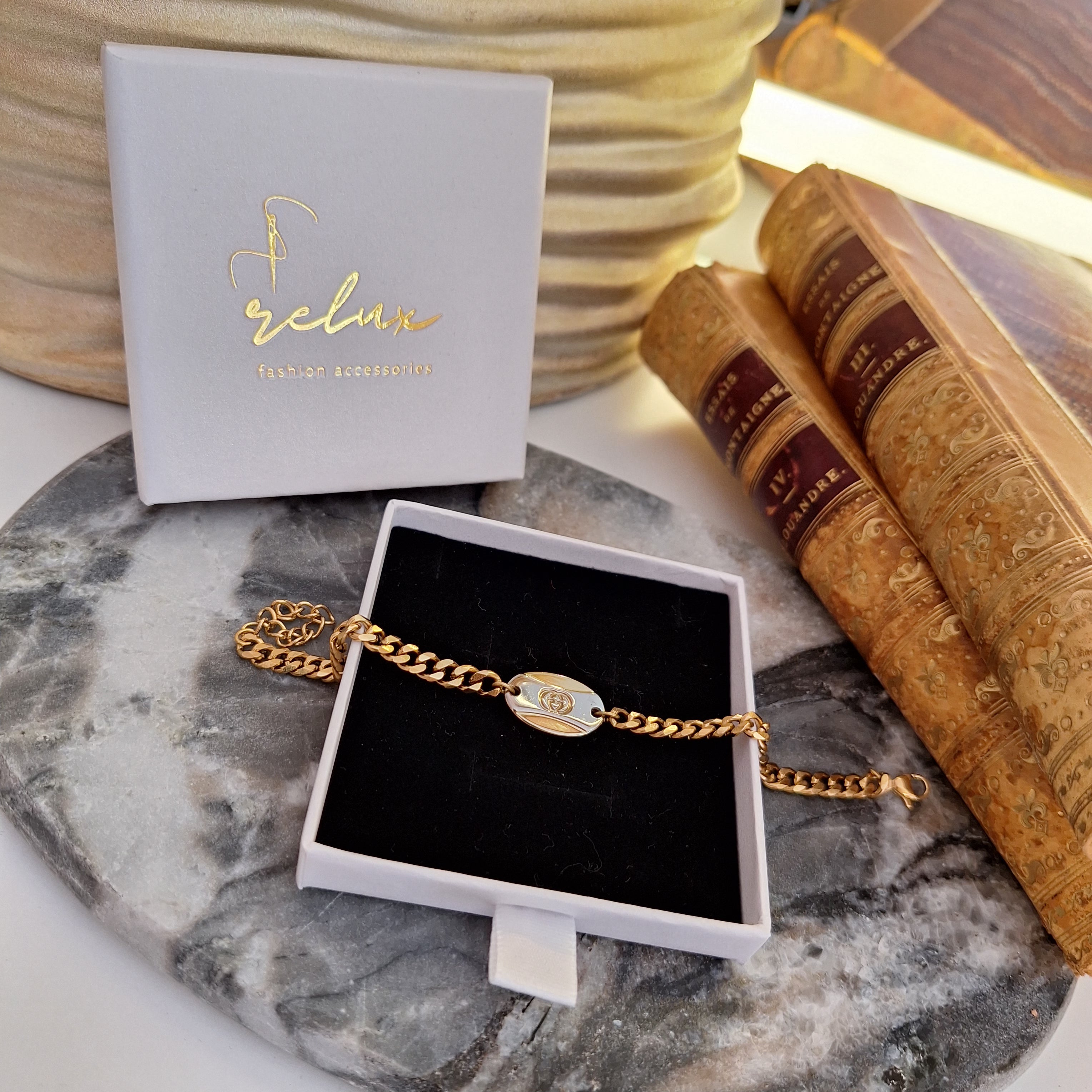 Lara Bracelet - Relux handcrafted creation with upcycled vintage component