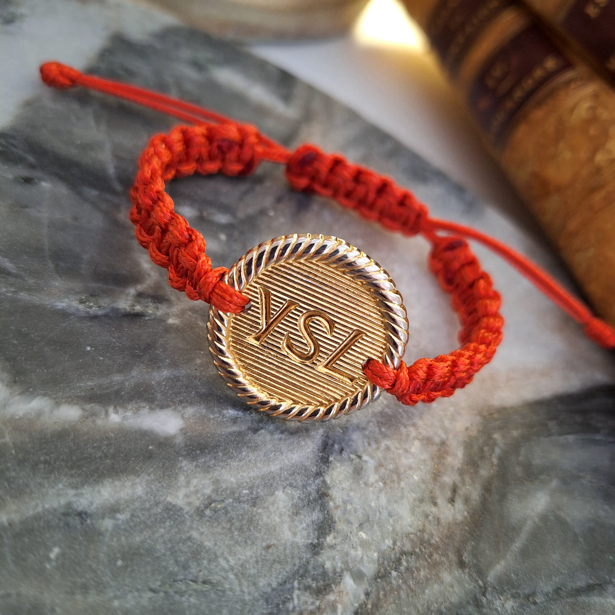 Loa Bracelet - Relux handcrafted creation with upcycled button