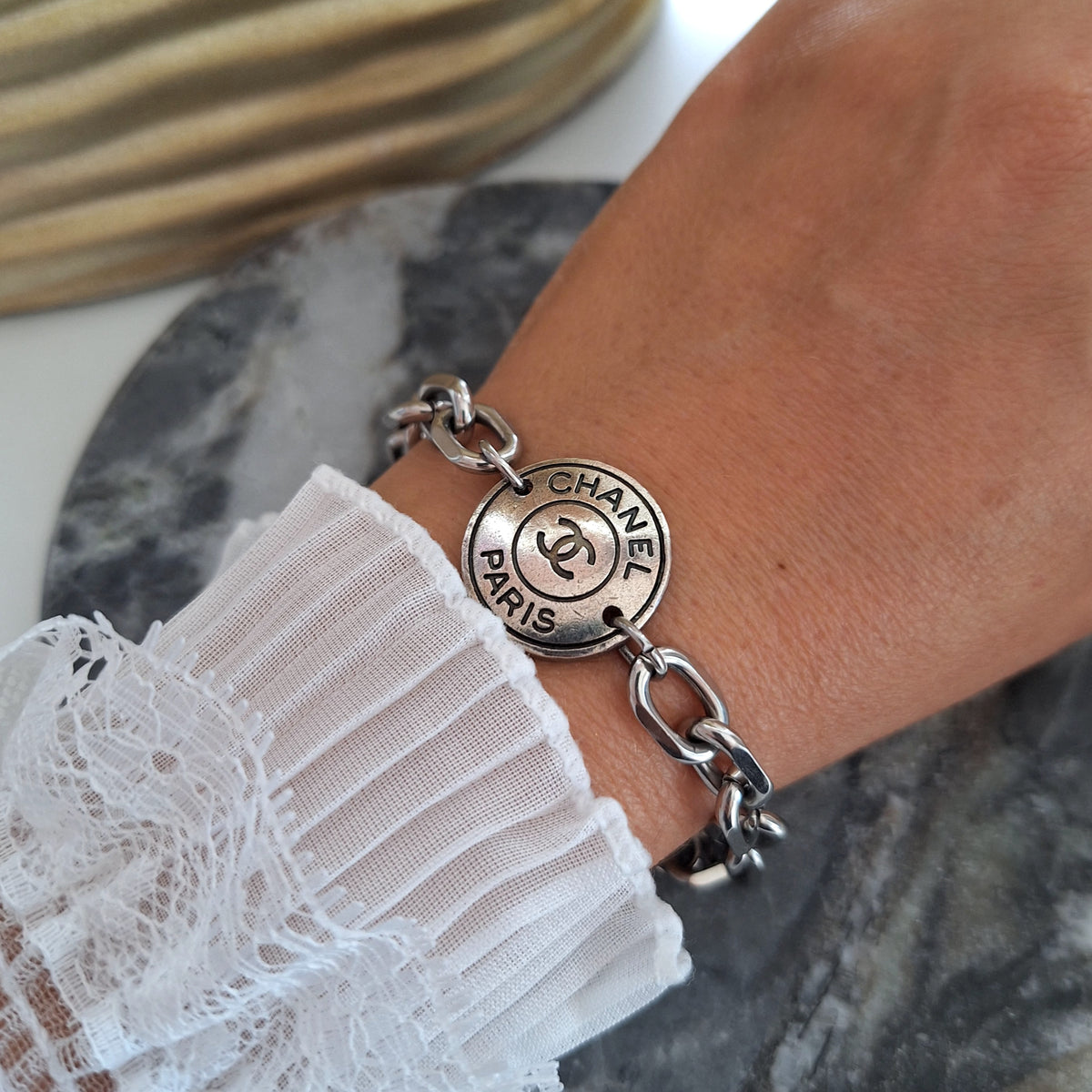 Bracciale Nika - Creazione artigianale Relux con bottone vintage upcycled